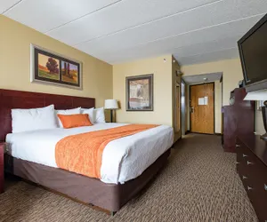 Photo 4 - Comfort Inn