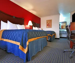 Photo 5 - Americas Best Value Inn Kingsville