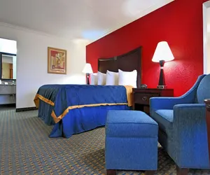 Photo 4 - Americas Best Value Inn Kingsville