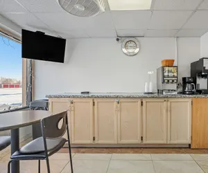 Photo 5 - Devils Lake Inn By OYO Near Devils Lake Regional Airport