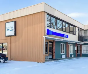 Photo 2 - Devils Lake Inn By OYO Near Devils Lake Regional Airport