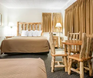 Photo 5 - Quality Inn & Suites Mackinaw City Beachfront
