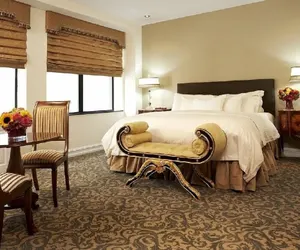 Photo 5 - The Kimberly Hotel