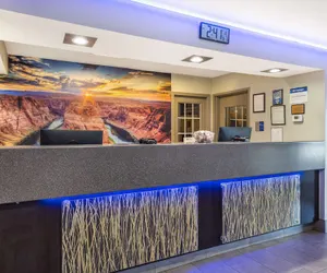 Photo 4 - Best Western McCarran Inn