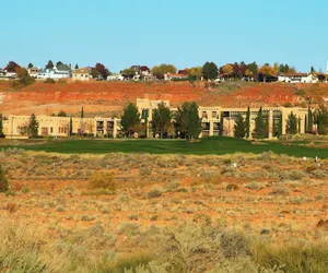 Photo 2 - Courtyard by Marriott Lake Powell