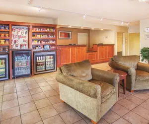 Photo 2 - Country Inn & Suites by Radisson, Canton near Hall of Fame