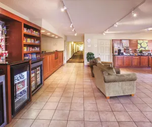 Photo 4 - Country Inn & Suites by Radisson, Canton near Hall of Fame