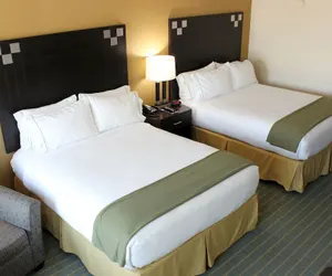 Photo 5 - Holiday Inn Express Van Nuys, an IHG Hotel