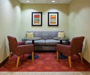 Photo 4 - Hampton Inn Rockford