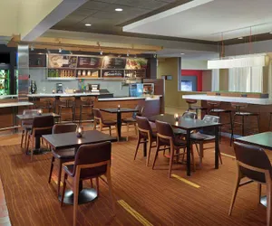 Photo 2 - Courtyard by Marriott Baton Rouge Acadian Centre/LSU Area
