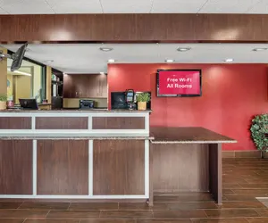 Photo 4 - Red Roof Inn Lansing East – MSU