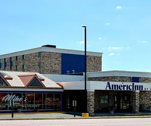 Photo 2 - AmericInn & Suites By Wyndham Baraboo Event Center