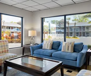 Photo 5 - Hotel South Tampa & Suites