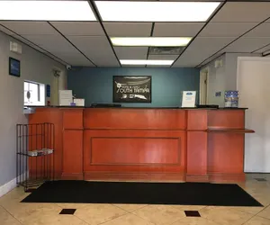 Photo 3 - Hotel South Tampa & Suites