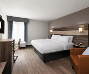 Photo 4 - Garner Hotel August West by IHG