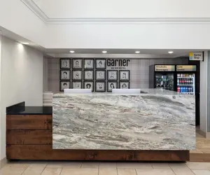 Photo 4 - Garner Hotel August West by IHG