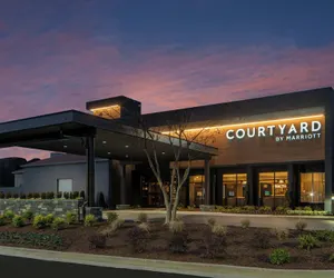 Photo 2 - Courtyard by Marriott Memphis Airport