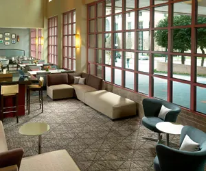 Photo 3 - Atlanta Marriott Suites Midtown