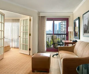 Photo 2 - Atlanta Marriott Suites Midtown