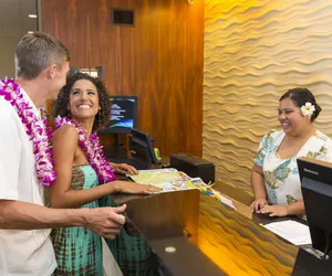 Photo 3 - Courtyard by Marriott King Kamehameha's Kona Beach Hotel