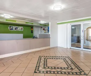 Photo 3 - Studio 6 Fort Worth, TX - West Medical Center