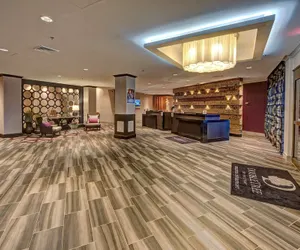 Photo 3 - DoubleTree by Hilton Hotel Decatur Riverfront