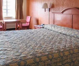 Photo 3 - Rodeway Inn