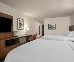 Photo 2 - Holiday Inn Ontario by IHG