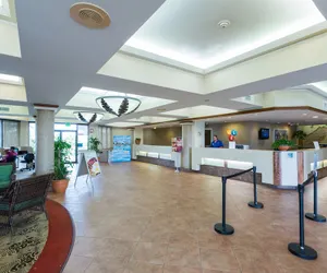 Photo 4 - Maingate Lakeside Resort