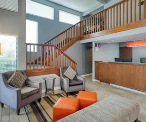 Photo 3 - SureStay by Best Western Kansas City Country Inn North