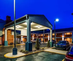 Photo 2 - SureStay by Best Western Kansas City Country Inn North