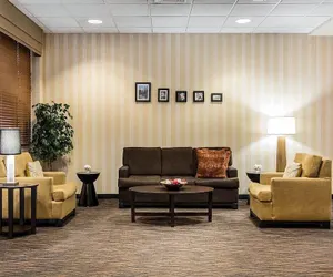 Photo 4 - Quality Suites Lake Wright - Norfolk Airport