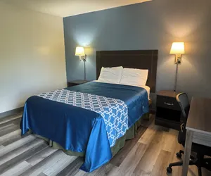 Photo 5 - Travelodge by Wyndham Gainesville