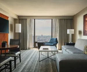 Photo 2 - Kansas City Marriott Downtown