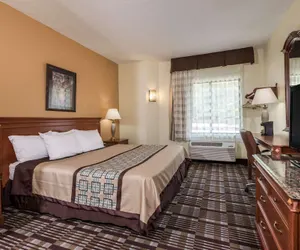 Photo 3 - Days Inn by Wyndham Yadkinville