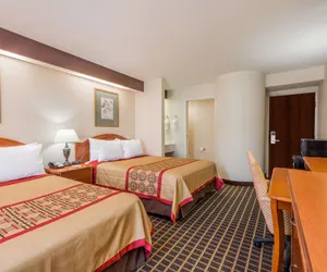 Photo 5 - Days Inn by Wyndham Yadkinville