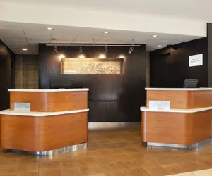 Photo 2 - Courtyard by Marriott Fresno