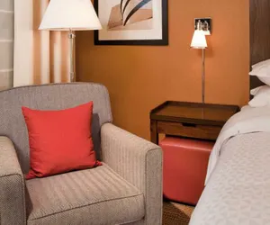 Photo 5 - Four Points By Sheraton Cleveland Airport