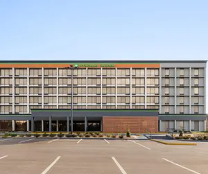 Photo 2 - Wyndham Garden Atlanta Airport