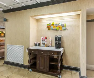Photo 4 - Clarion Inn Columbia Airport
