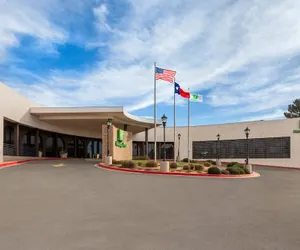 Photo 2 - Holiday Inn El Paso West - Sunland Park, an IHG Hotel