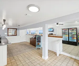 Photo 2 - Seahaven Beach Hotel