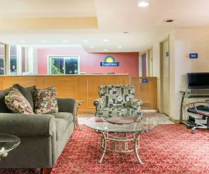 Photo 4 - Days Inn by Wyndham Paintsville