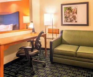 Photo 5 - Fairfield Inn & Suites by Marriott Canton