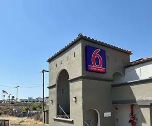 Photo 2 - Motel 6 Lake Elsinore, CA