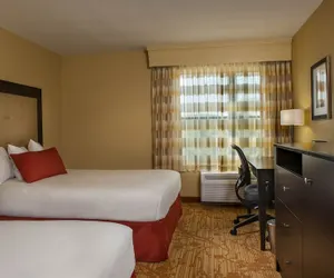 Photo 5 - Branson Hillside Hotel