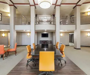 Photo 2 - Branson Hillside Hotel