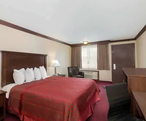 Photo 5 - Days Inn by Wyndham Auburn