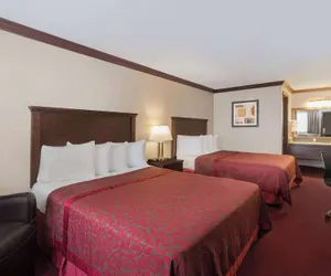 Photo 5 - Days Inn by Wyndham Auburn