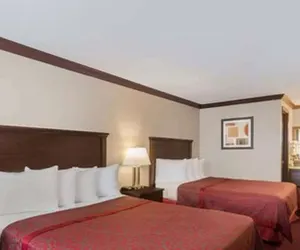 Photo 3 - Days Inn by Wyndham Auburn